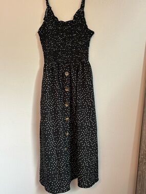 Black Polka Dot Button-Front Midi Dress from Amazon. Cute and Lightweight Size M